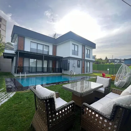 Villa Havuzlu Villa-kartepe *