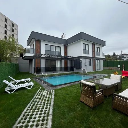 Havuzlu Villa-kartepe Villa